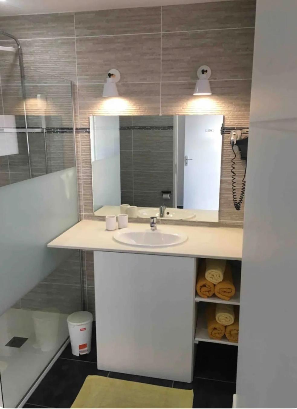 Appartement Spacieux Au Village Du Flamboyant Baie Nettle Luaran gambar
